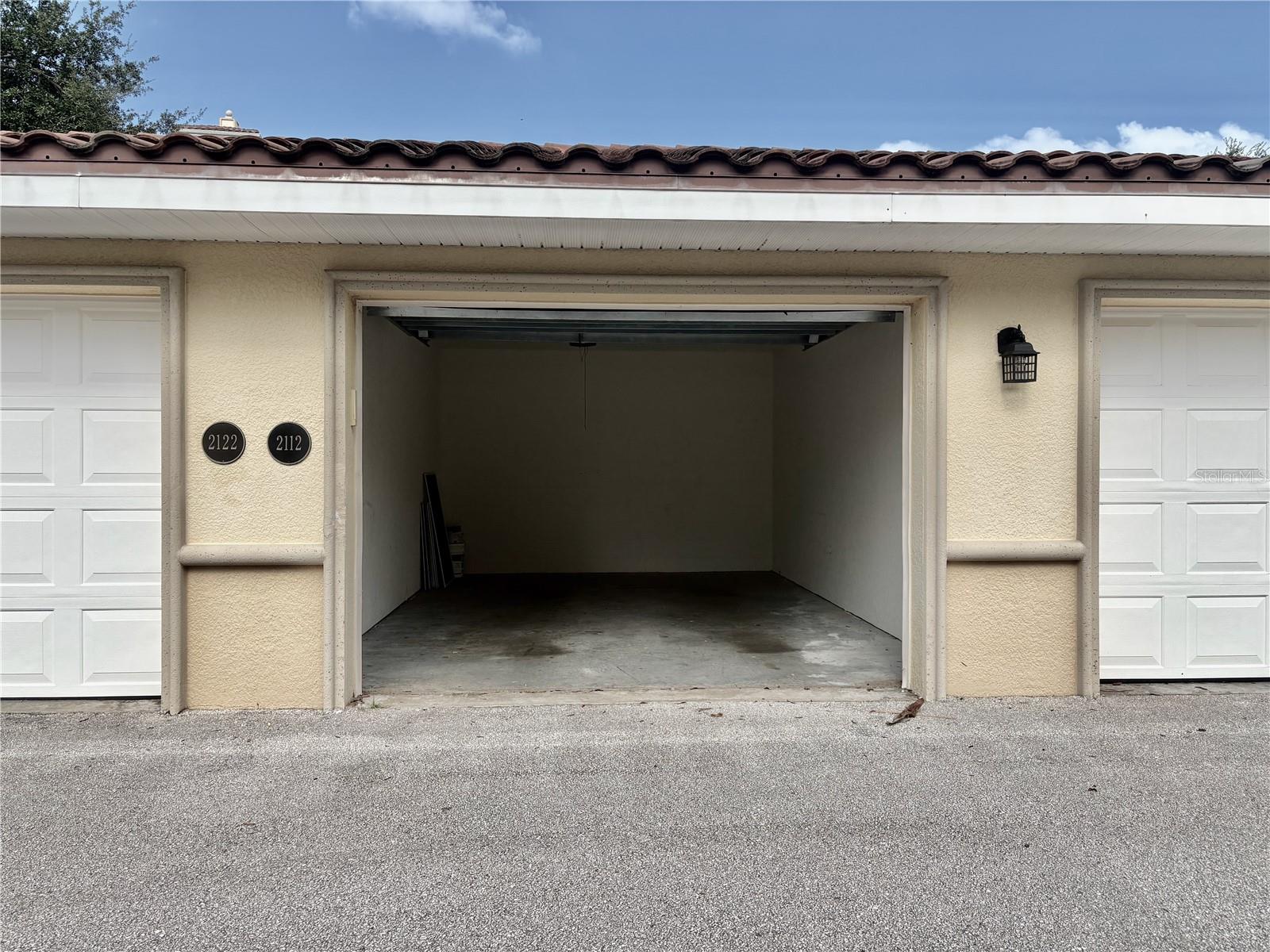 Image 31 of 39 For 115 Riverview Bend S 2112