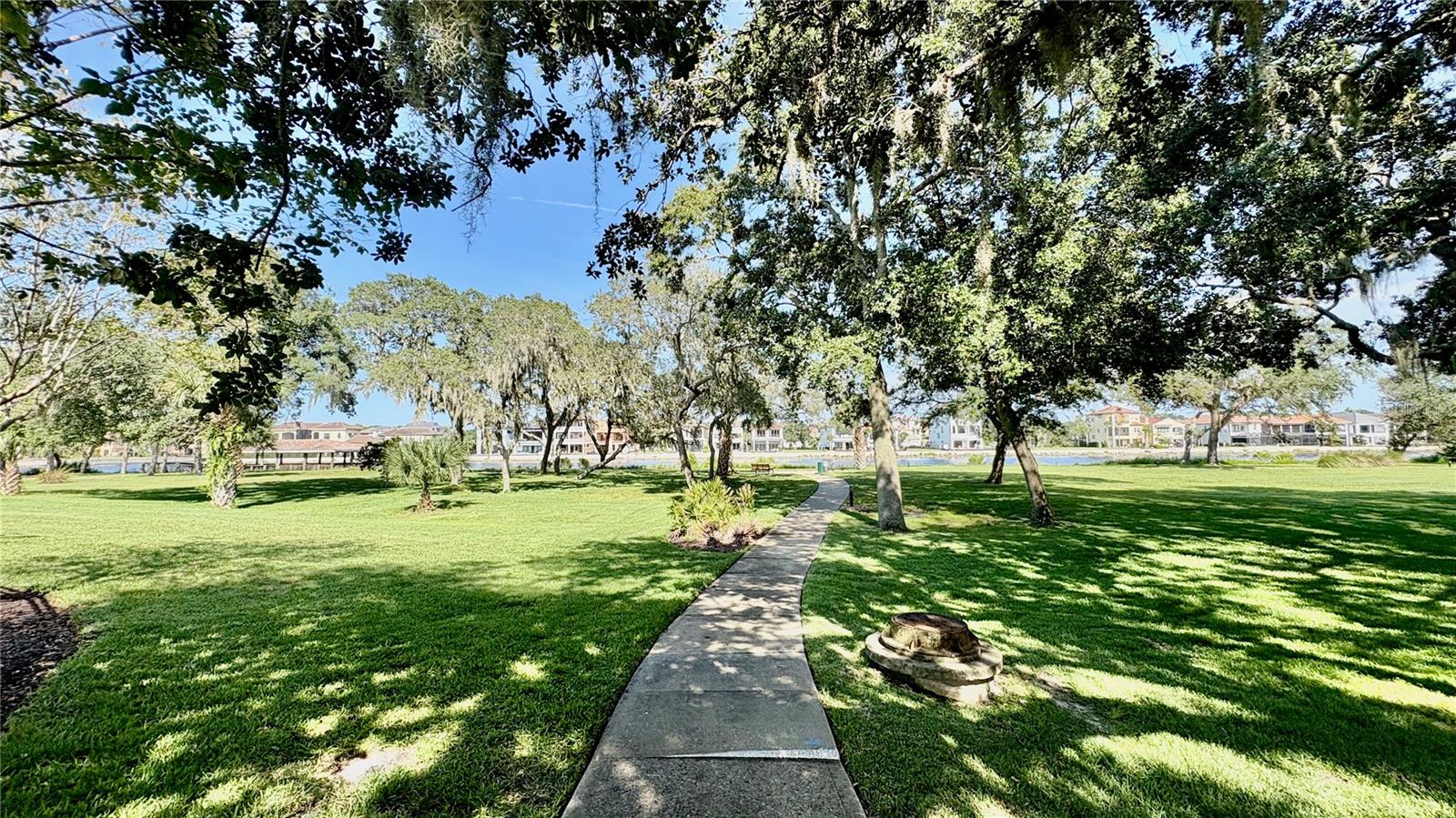 Image 36 of 39 For 115 Riverview Bend S 2112