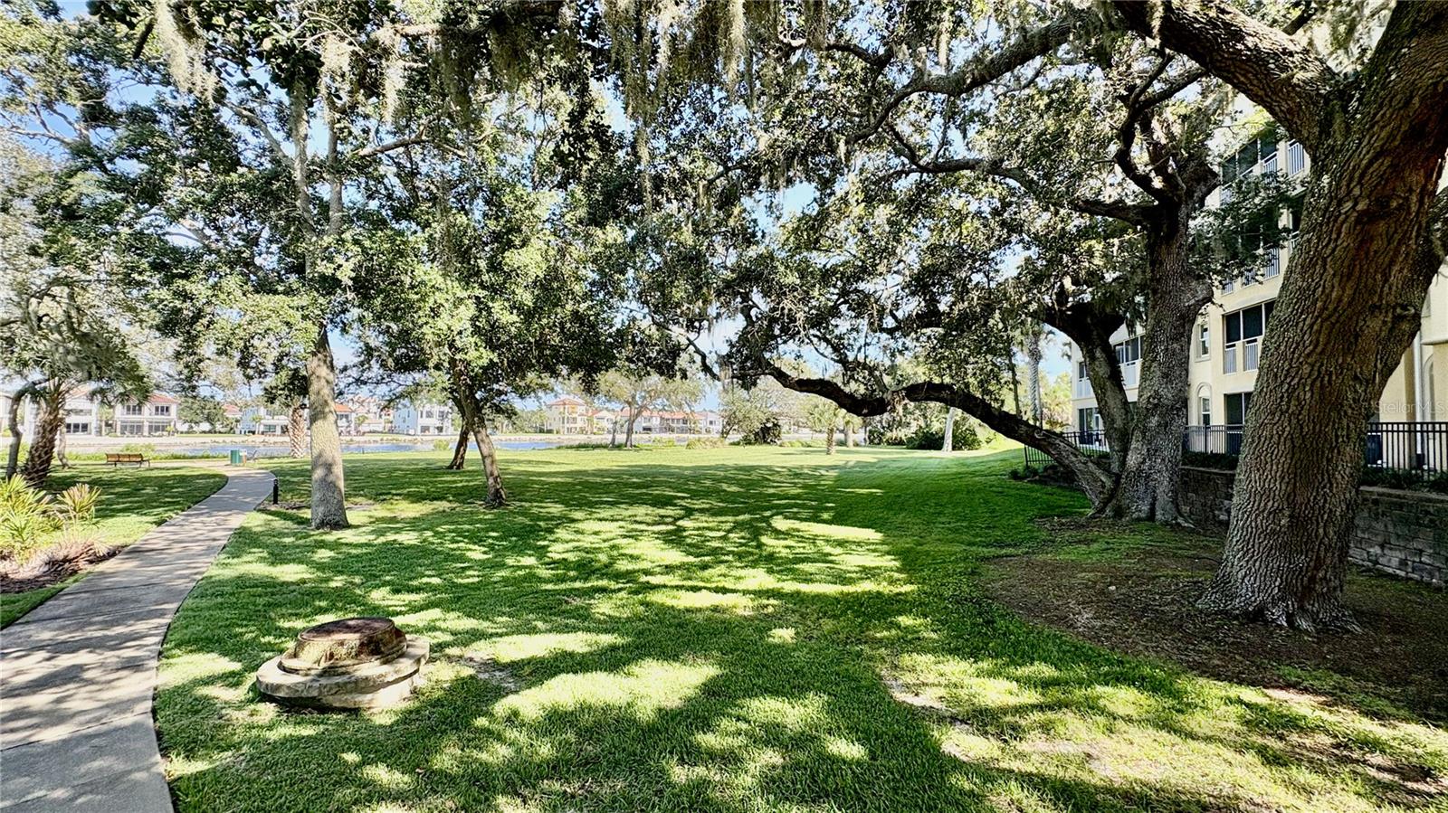 Image 37 of 39 For 115 Riverview Bend S 2112