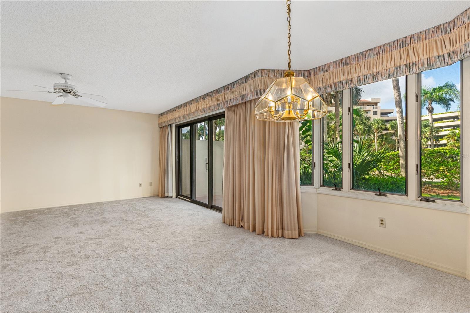 Image 15 of 47 For 2966 Oceans Trace