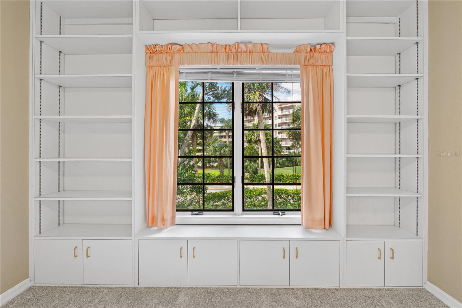 Image 27 of 47 For 2966 Oceans Trace