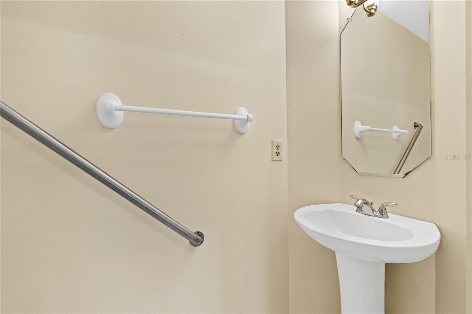 Image 34 of 47 For 2966 Oceans Trace