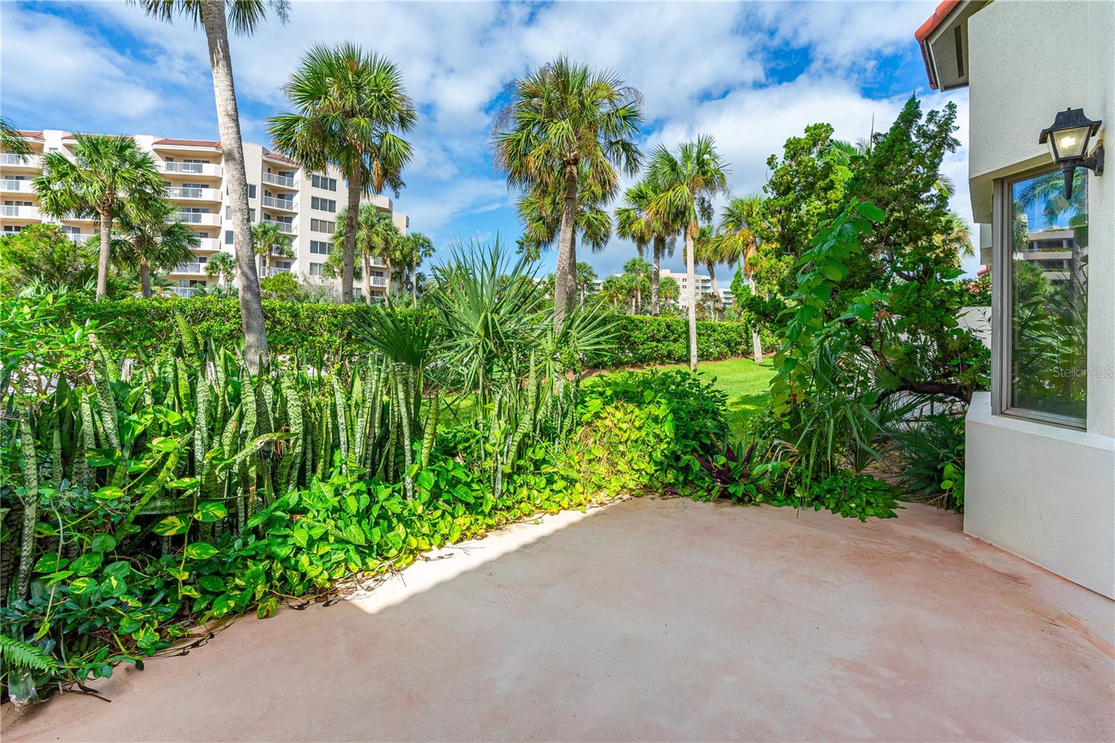 Image 6 of 47 For 2966 Oceans Trace