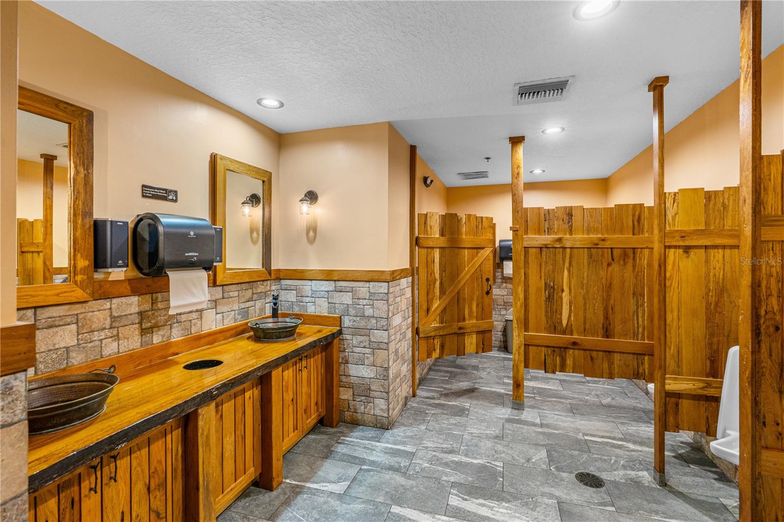 Image 33 of 78 For 4170 Us Highway 1