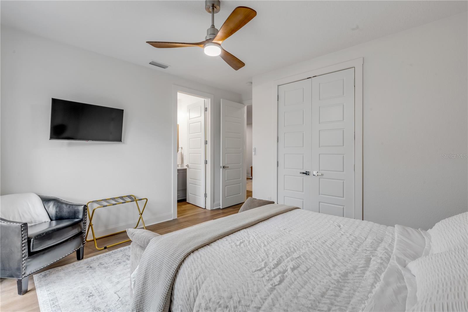 Image 29 of 56 For 2421 India Palm Drive 2421