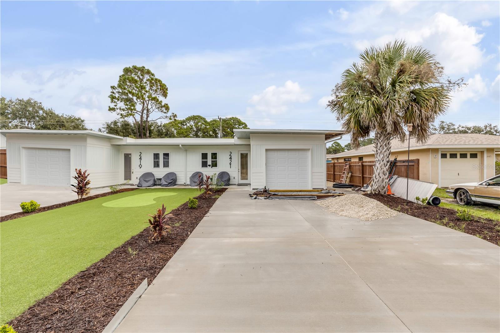 Image 76 of 87 For 2419-2421 India Palm Drive
