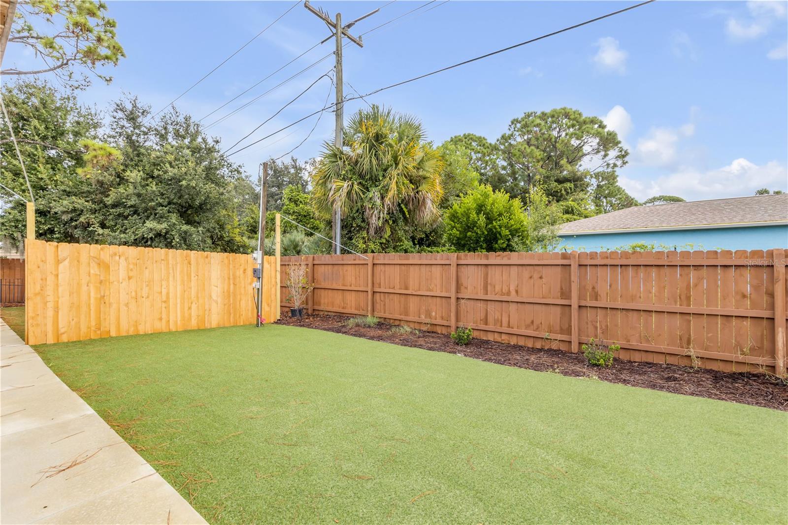 Image 83 of 87 For 2419-2421 India Palm Drive