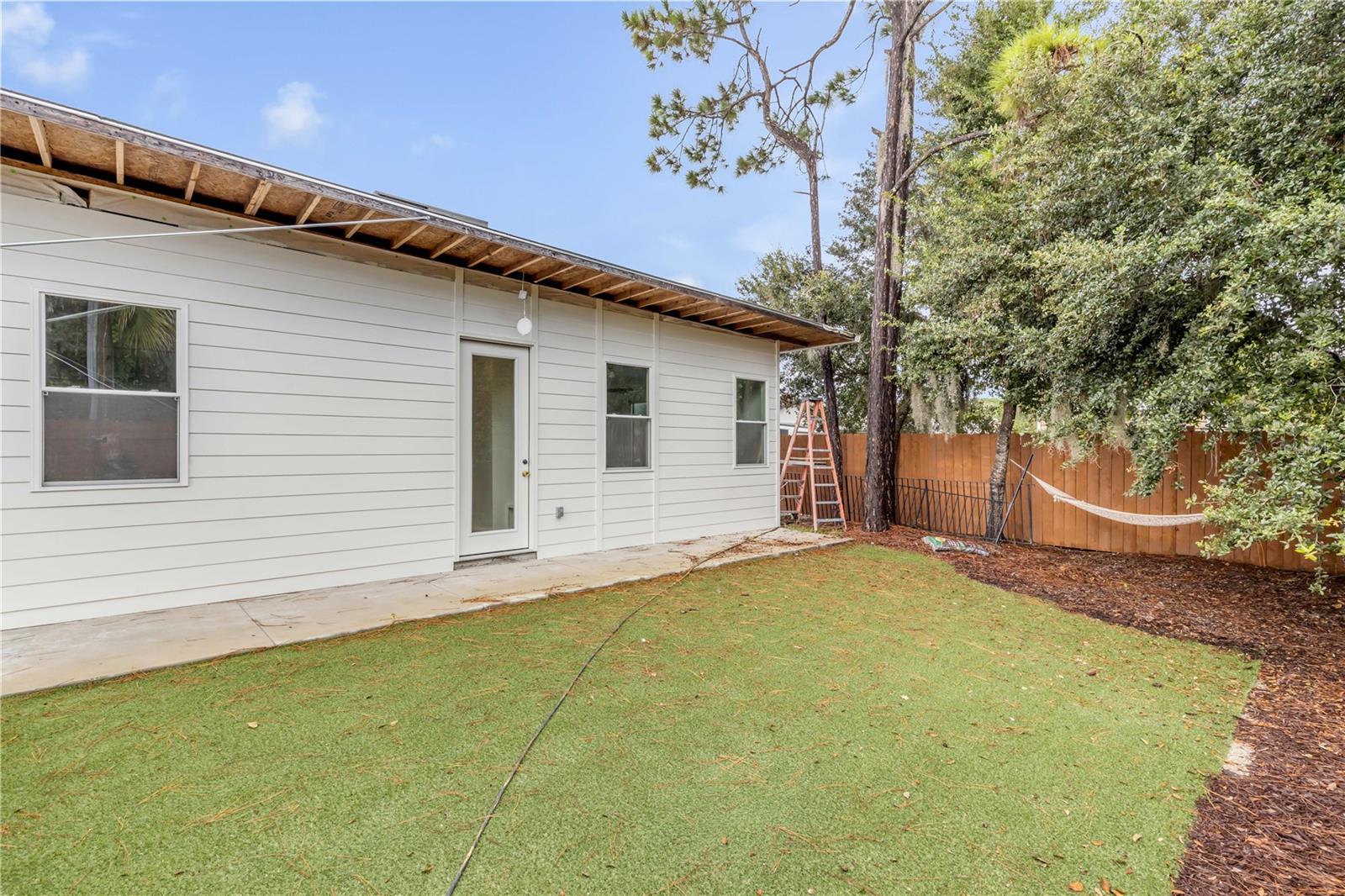 Image 86 of 87 For 2419-2421 India Palm Drive