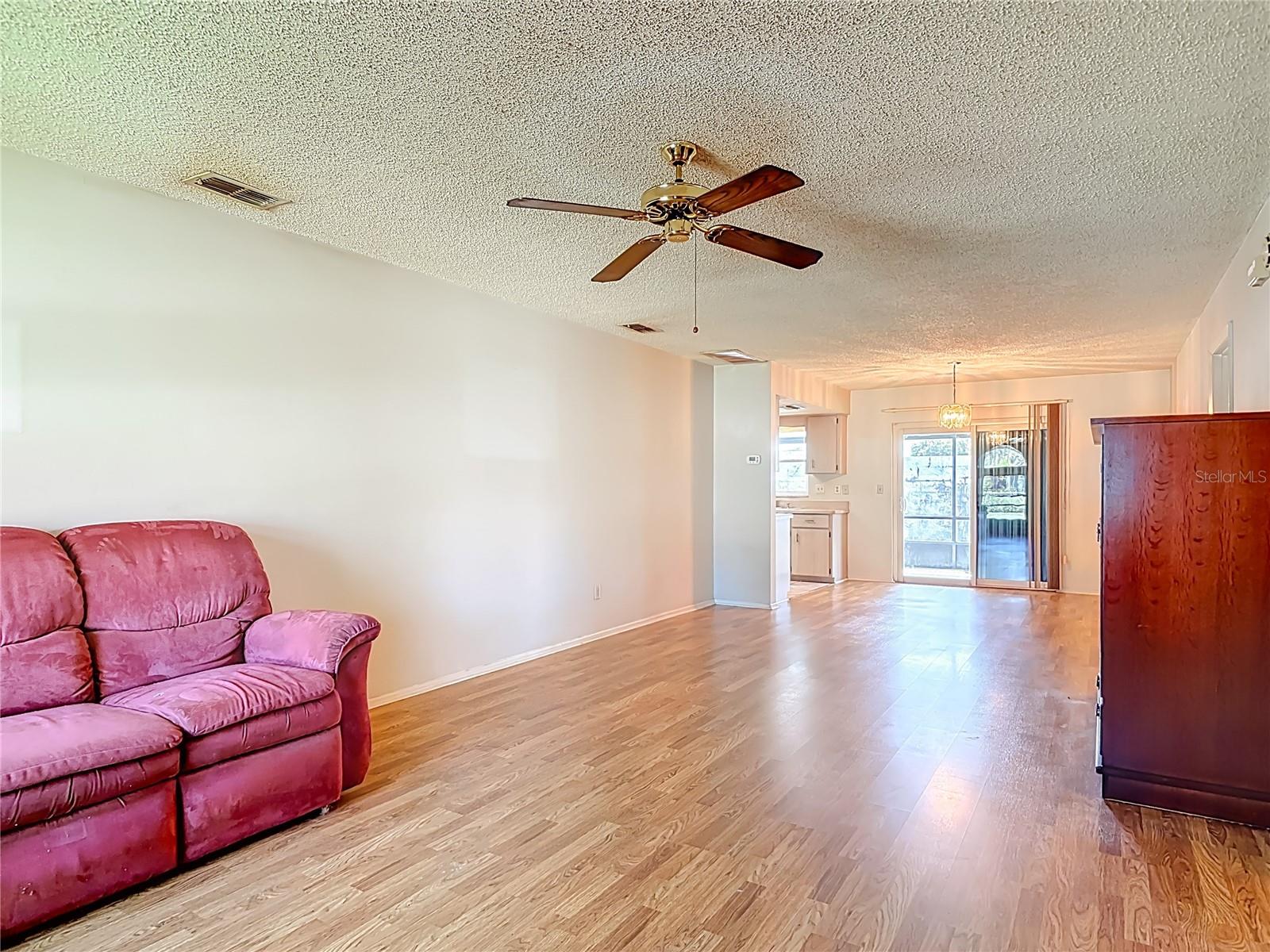 Image 3 of 38 For 404 Sandpiper Court