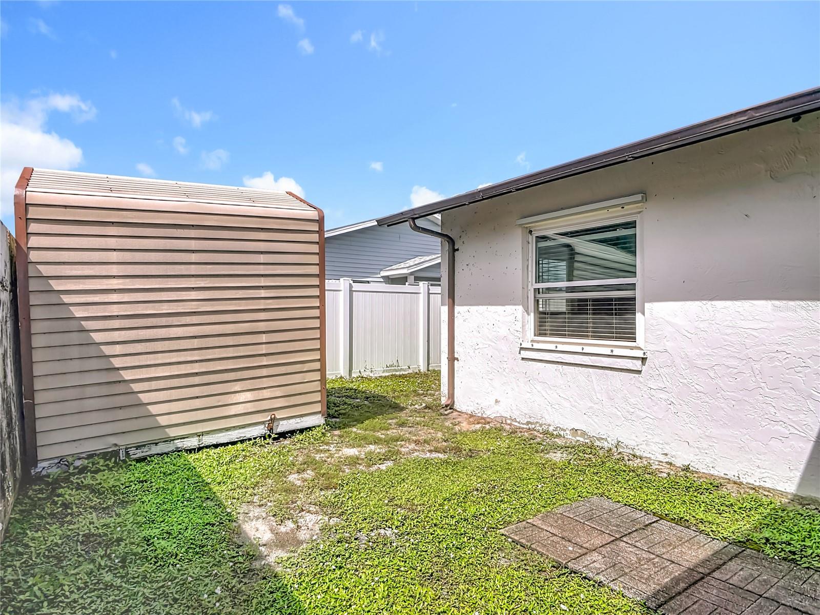 Image 32 of 38 For 404 Sandpiper Court