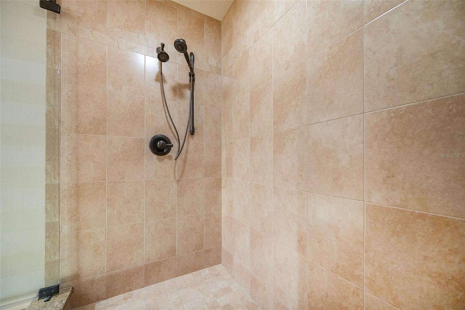 Image 15 of 50 For 1653 Us Highway 1  201