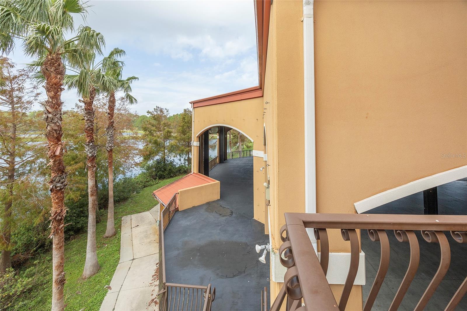 Image 17 of 50 For 1653 Us Highway 1  201