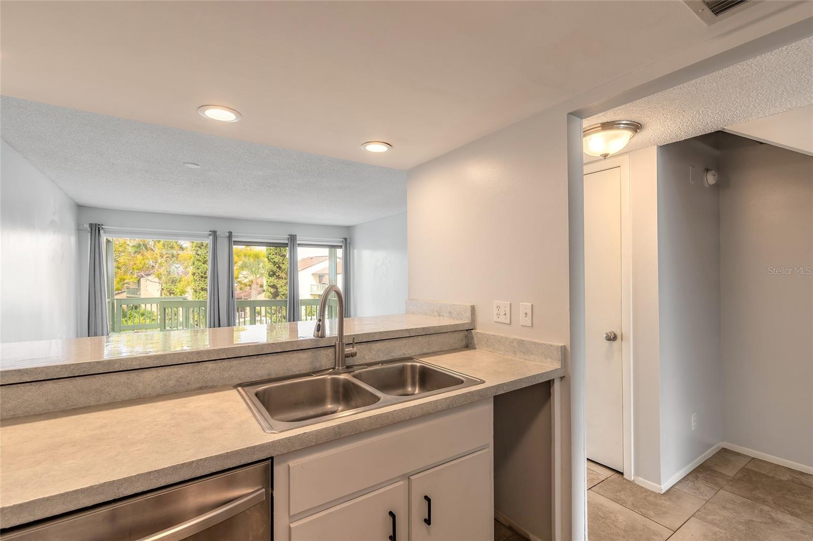 Image 17 of 48 For 185 Club House Boulevard 185