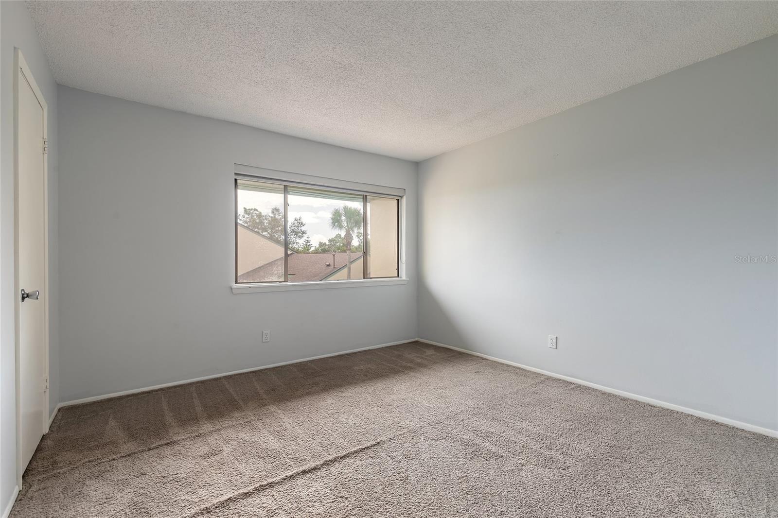 Image 22 of 48 For 185 Club House Boulevard 185