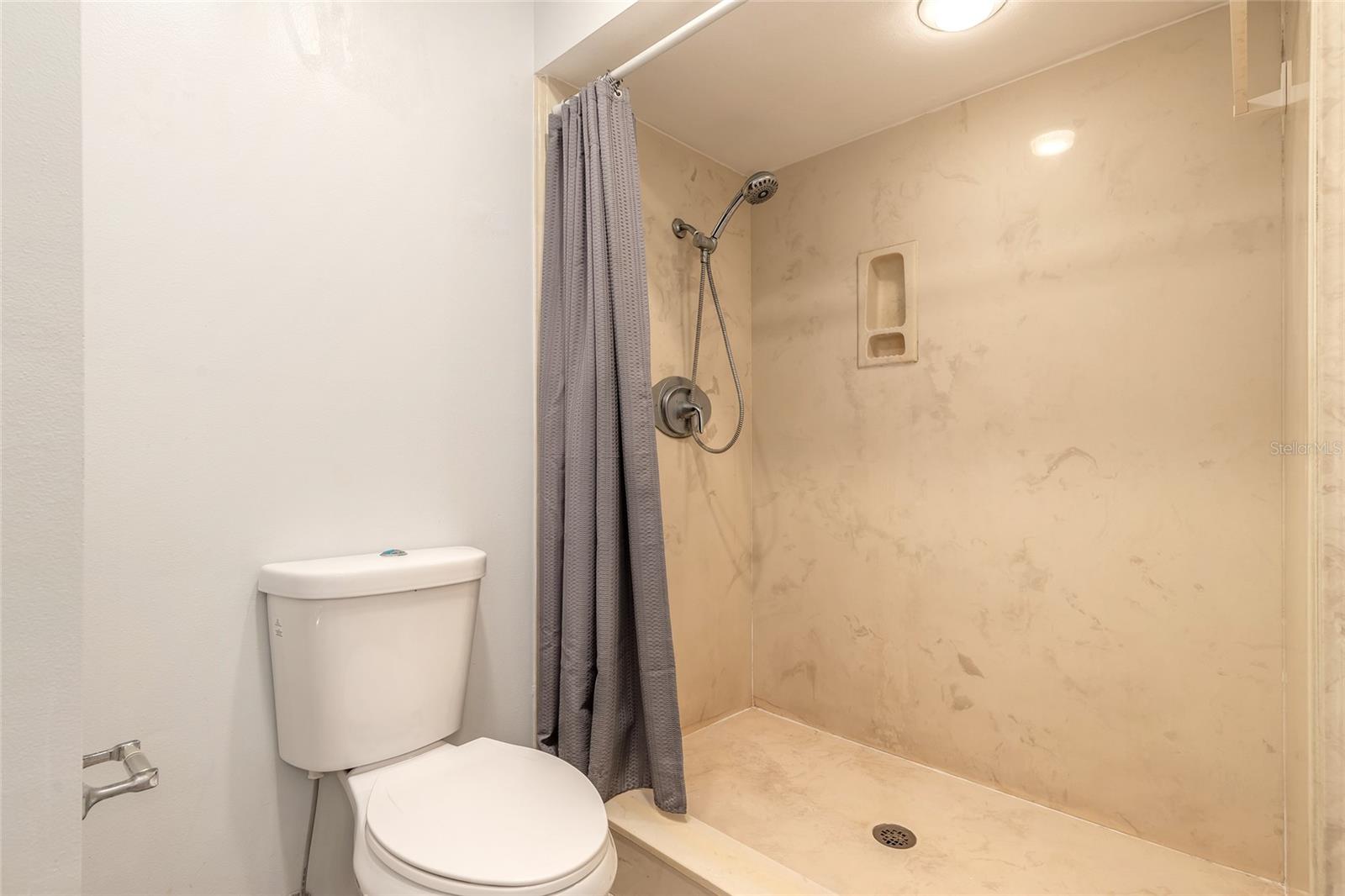 Image 32 of 48 For 185 Club House Boulevard 185