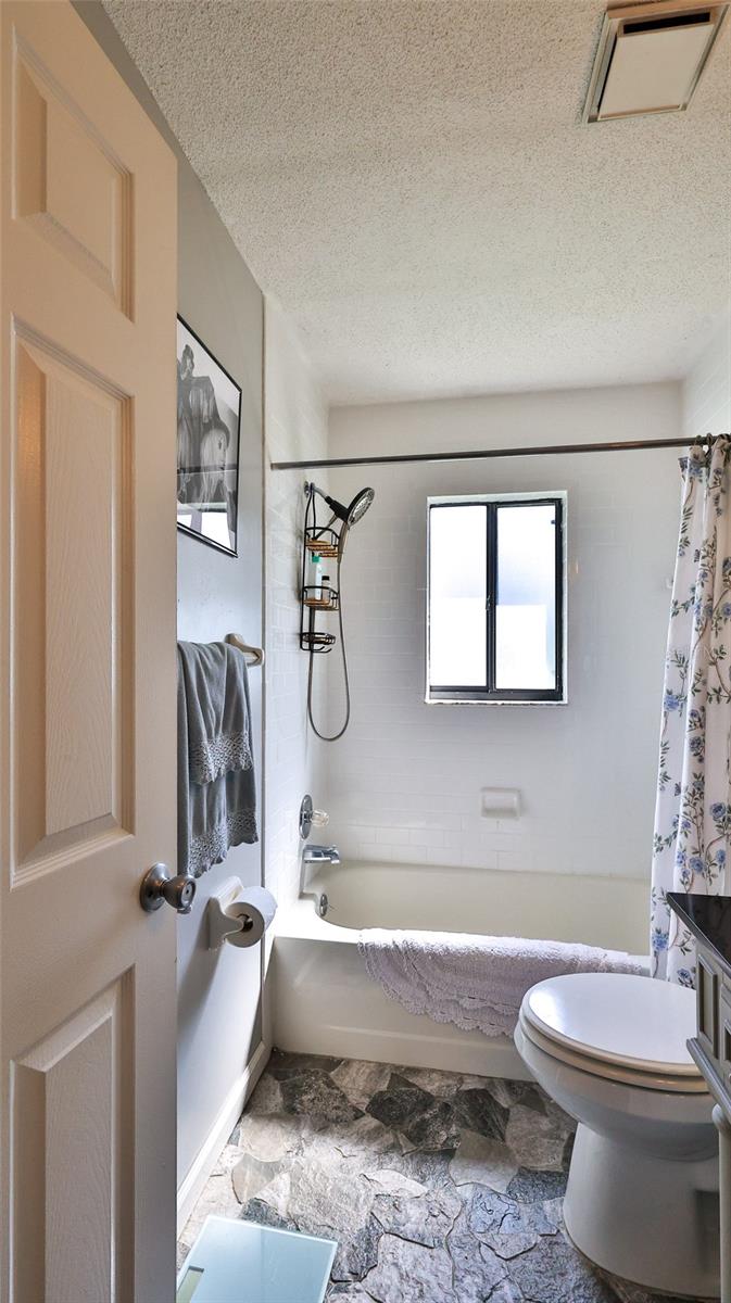 Image 23 of 54 For 2908 Nordman Avenue