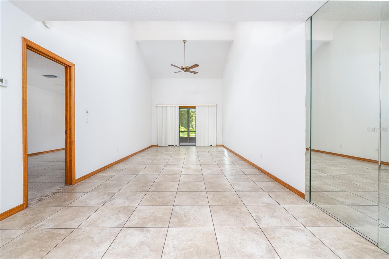 Image 8 of 43 For 367 Castlewood Lane