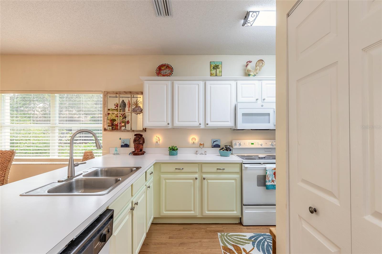 Image 6 of 27 For 1801 Turnbull Lakes Drive