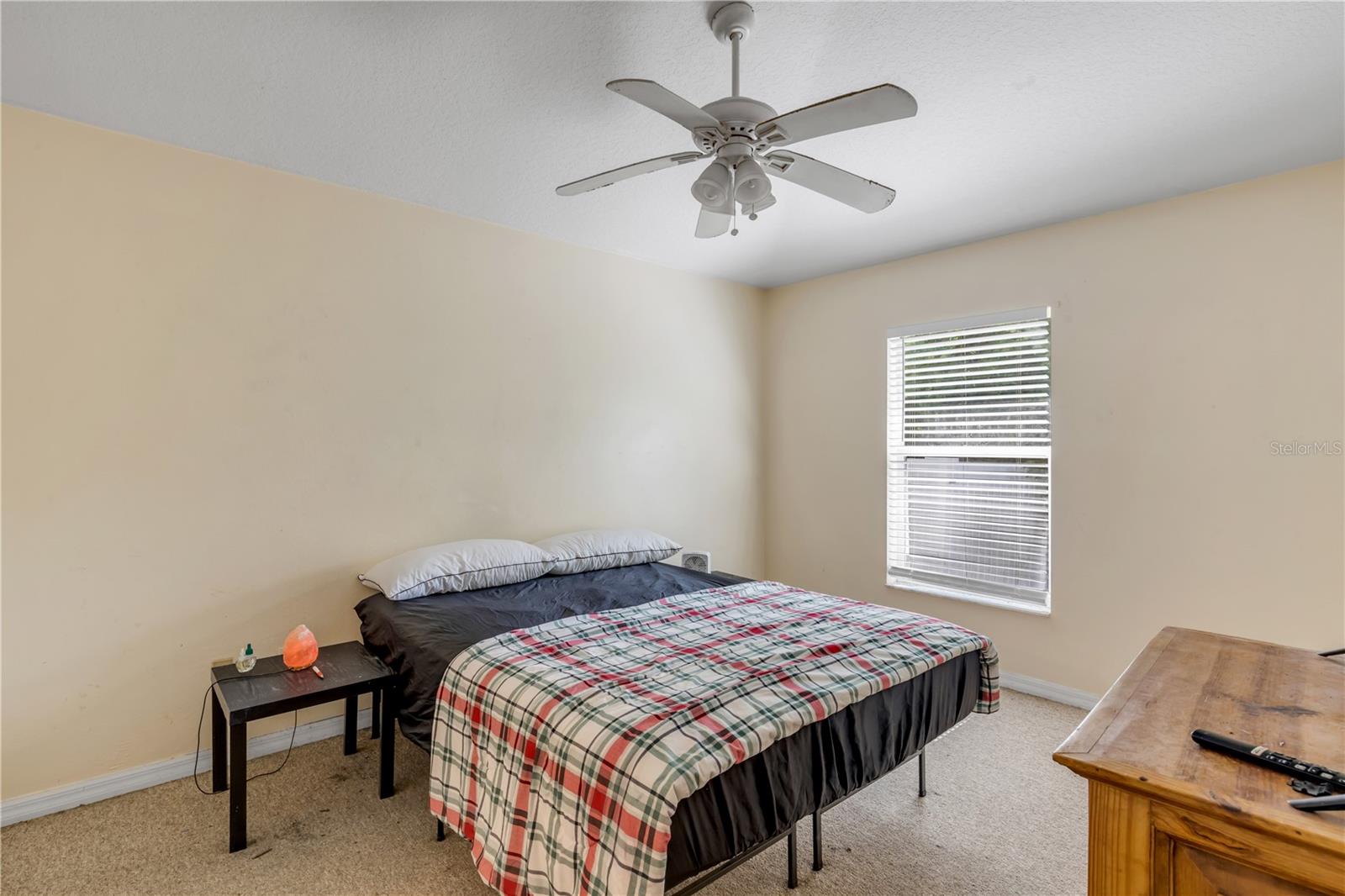 Image 14 of 47 For 711 River Oaks Circle