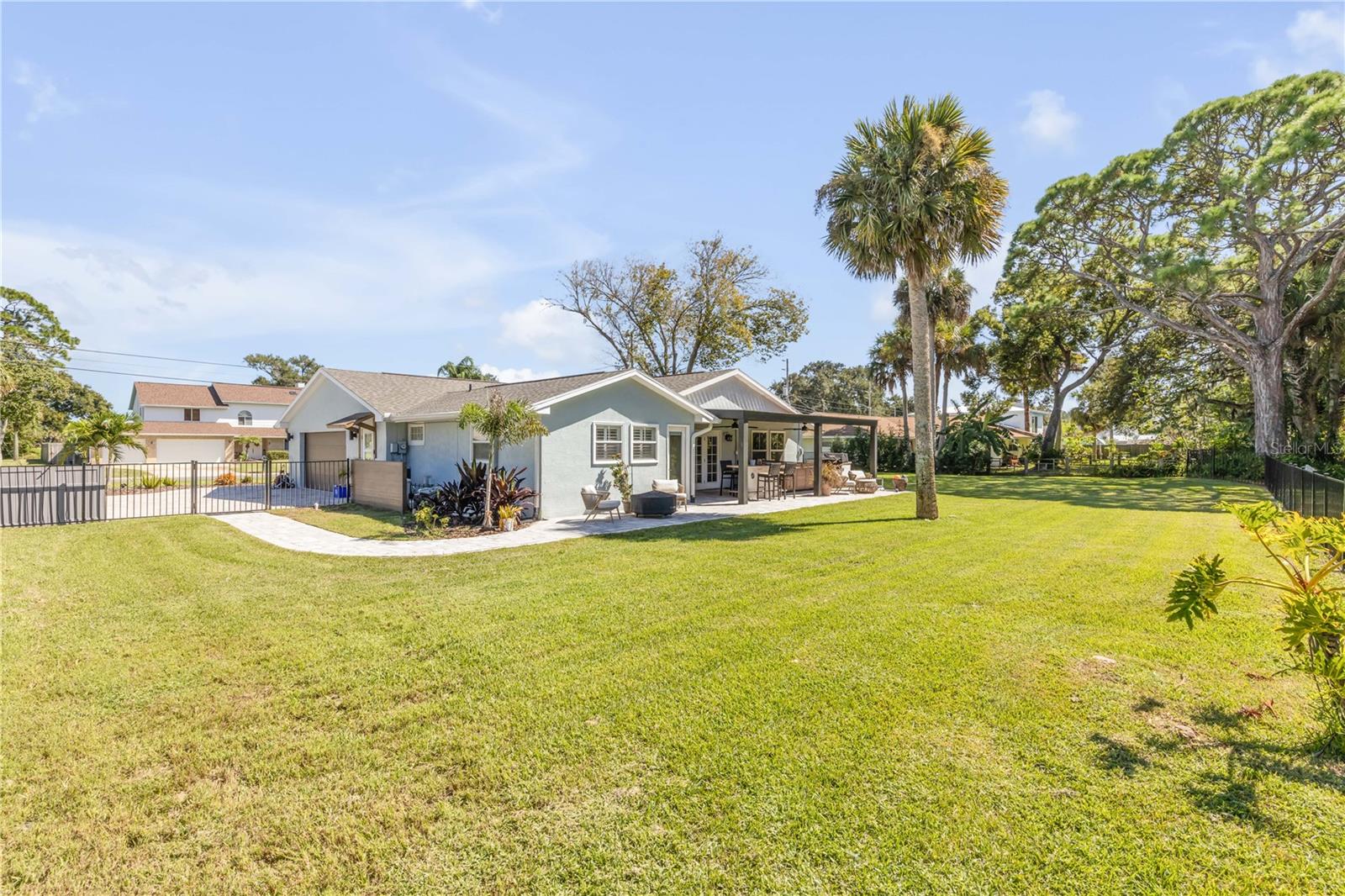 Image 44 of 72 For 798 Fairway Drive