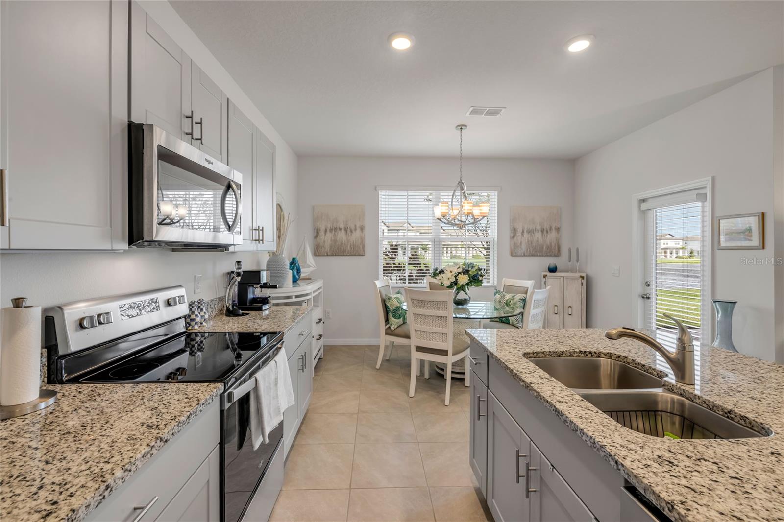 Image 13 of 41 For 3063 Meleto Boulevard