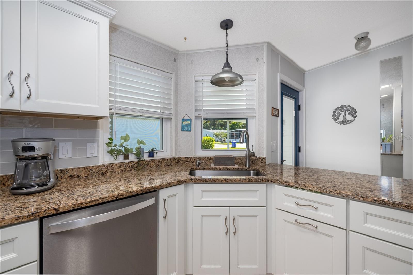Image 19 of 32 For 815 Navigators Way