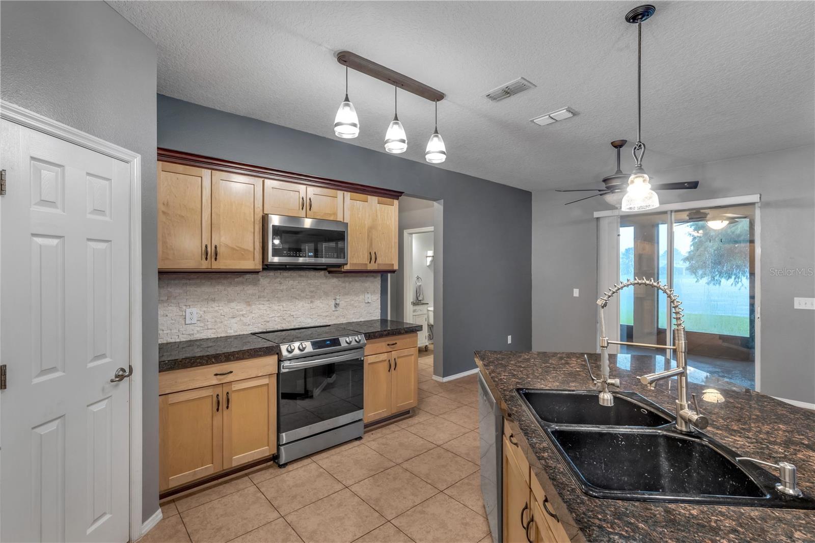 Image 19 of 67 For 2707 Atlantis Drive