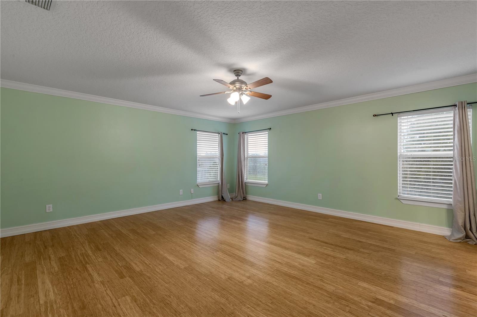 Image 33 of 67 For 2707 Atlantis Drive