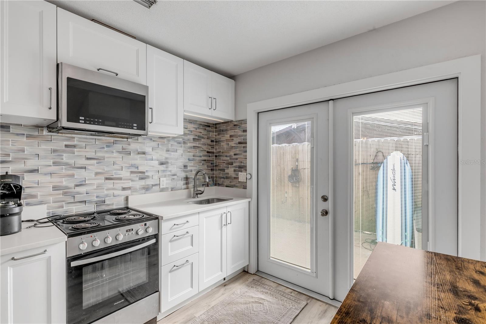 Image 16 of 62 For 406 Cedar Avenue