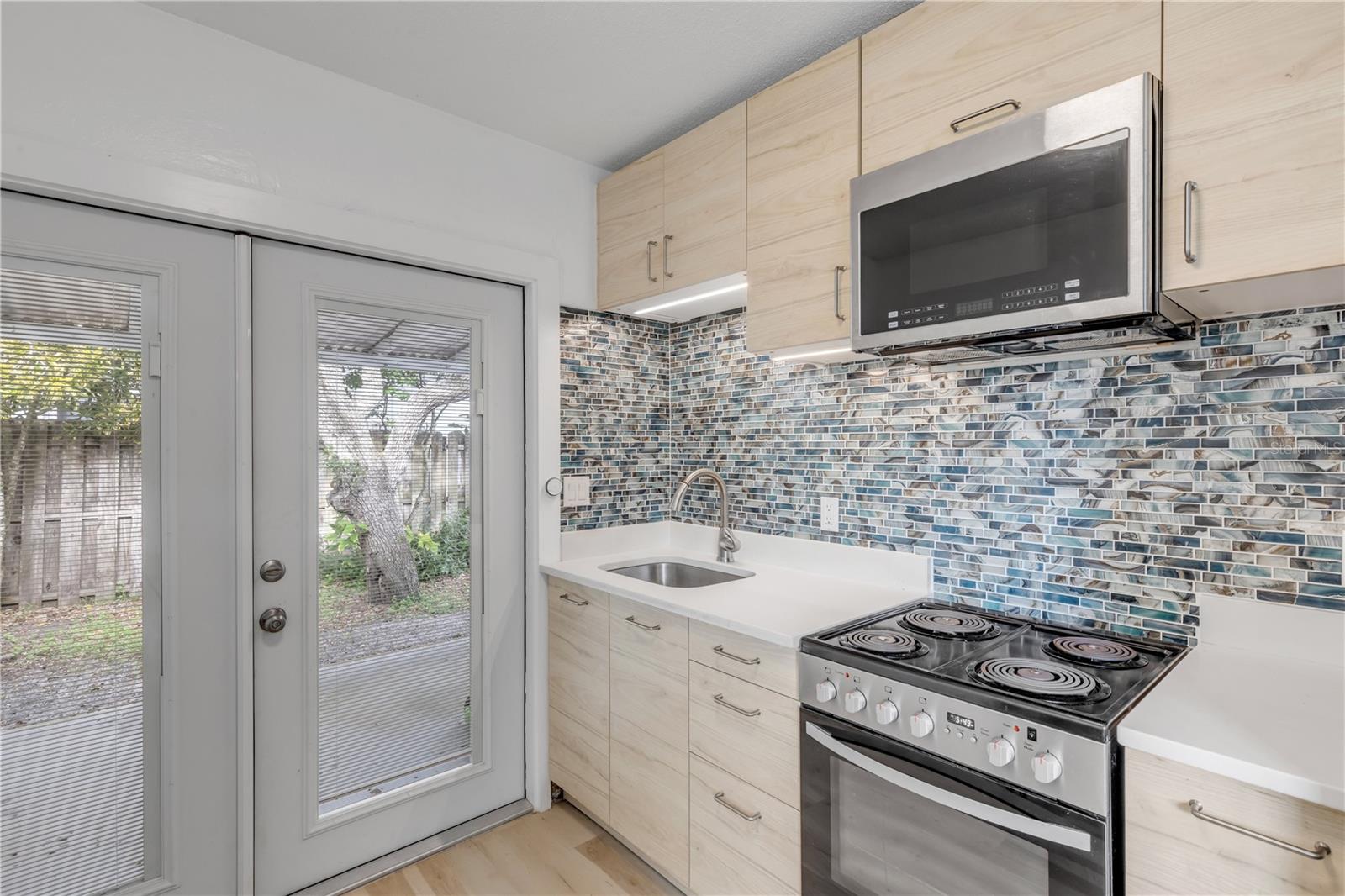 Image 19 of 62 For 406 Cedar Avenue