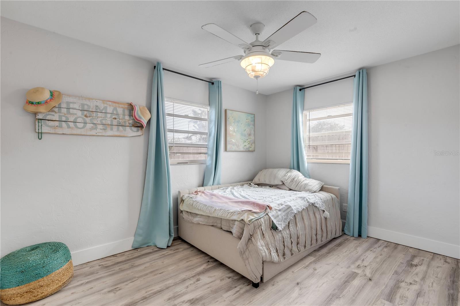 Image 26 of 62 For 406 Cedar Avenue