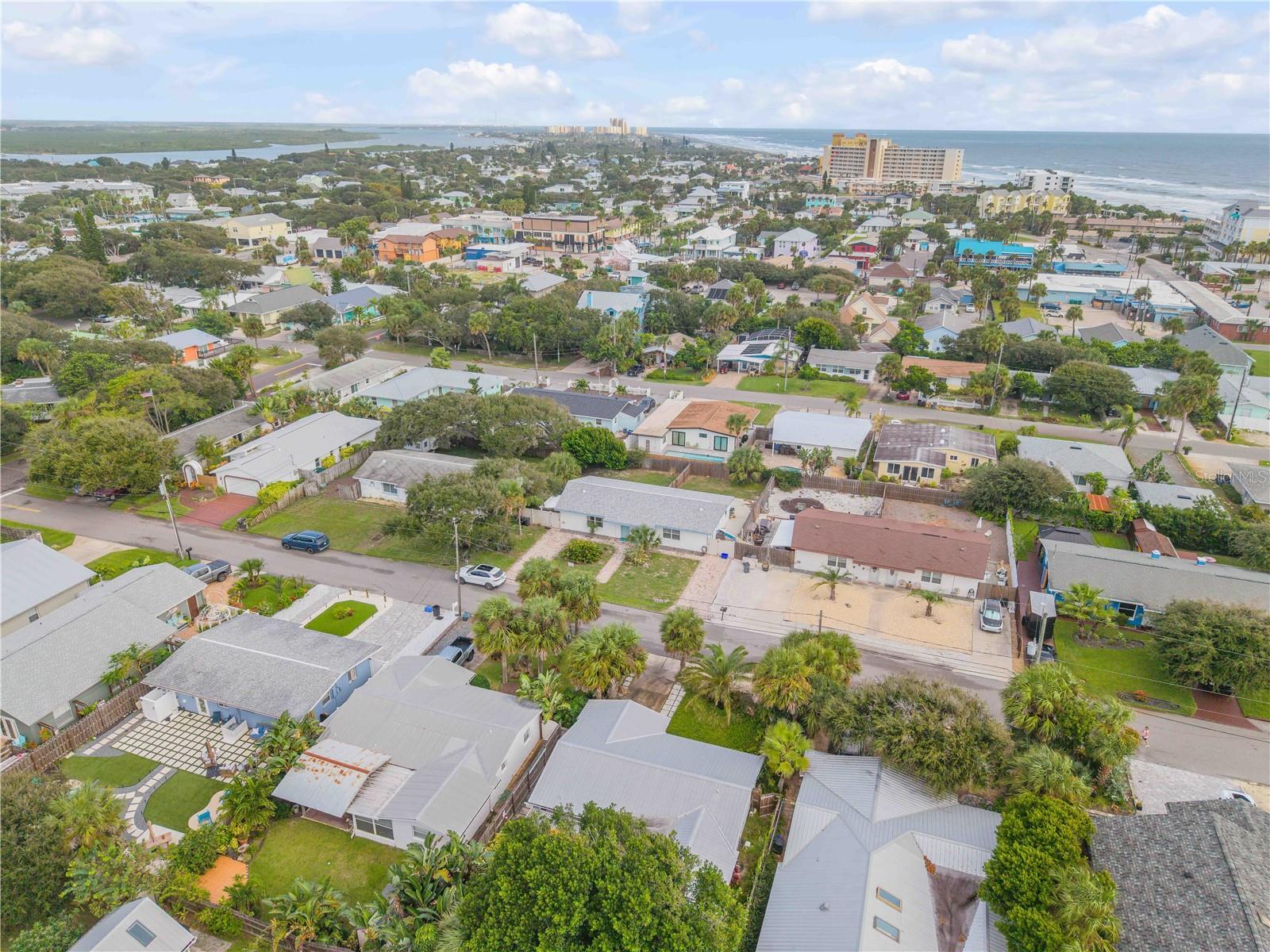 Image 42 of 62 For 406 Cedar Avenue