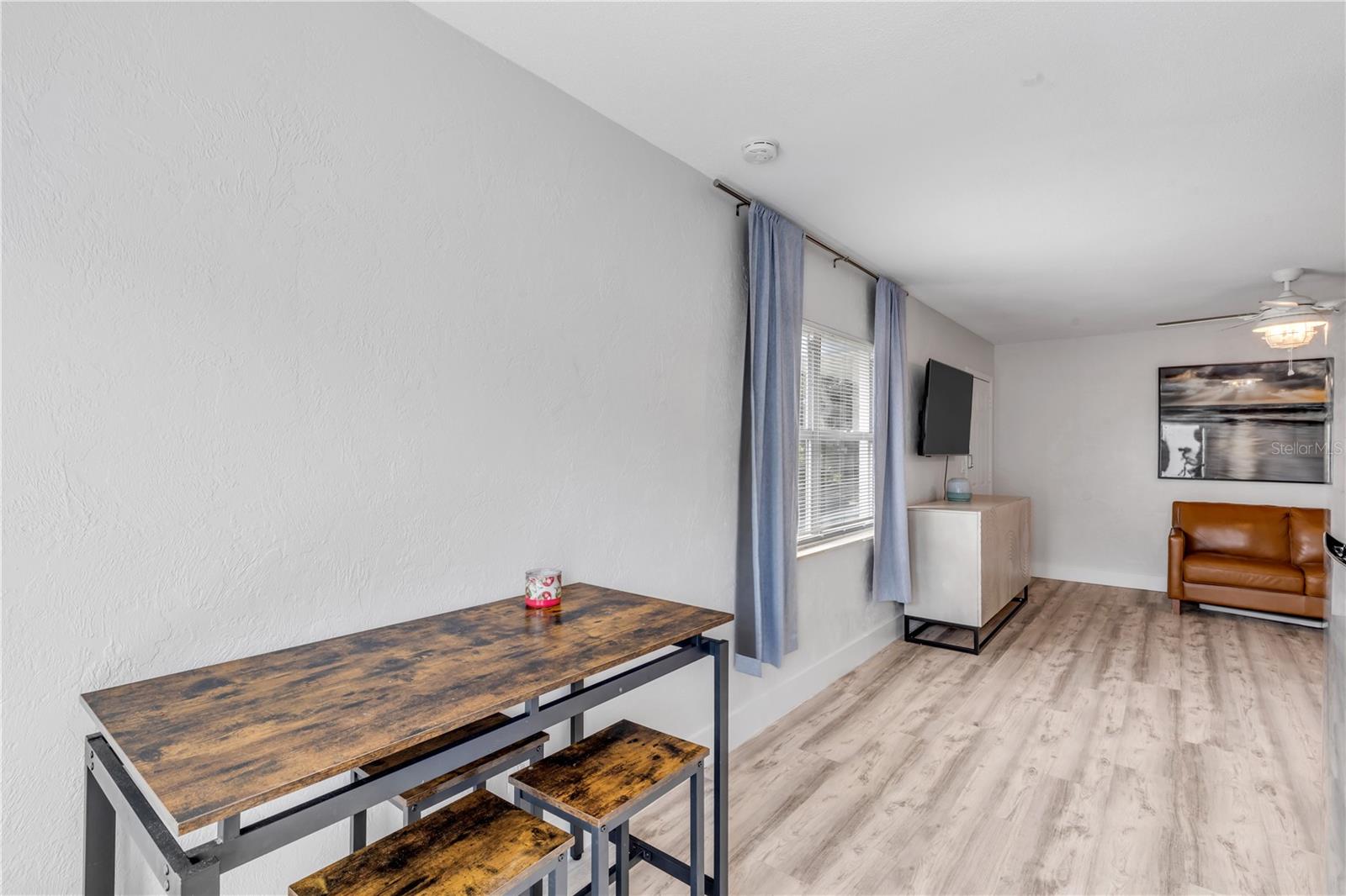 Image 20 of 50 For 410 Cedar Avenue