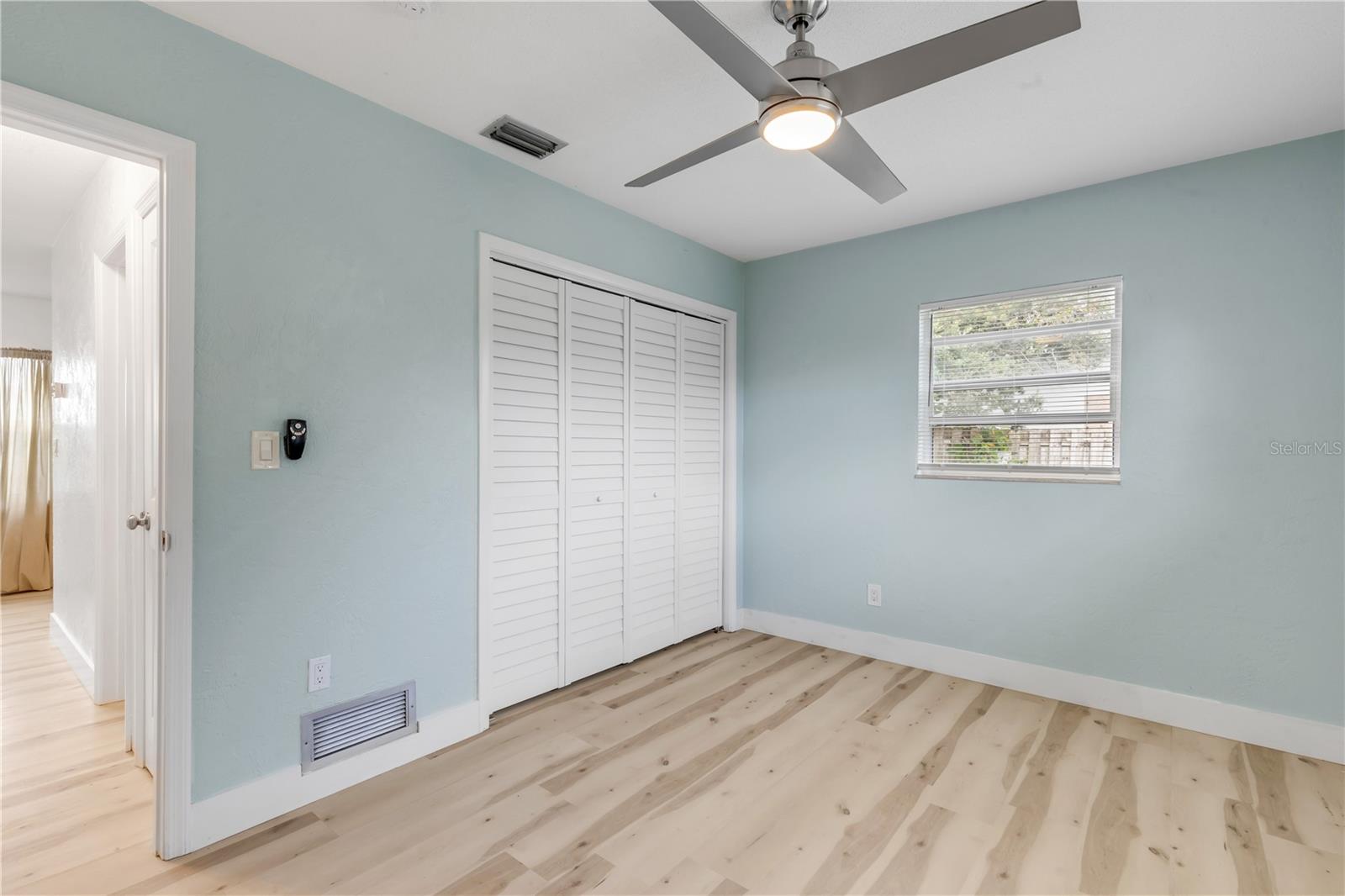 Image 33 of 50 For 410 Cedar Avenue