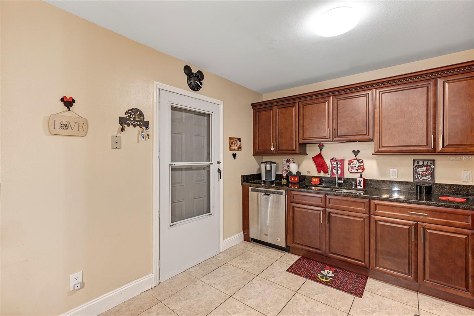 Image 11 of 31 For 819 Nelson Drive