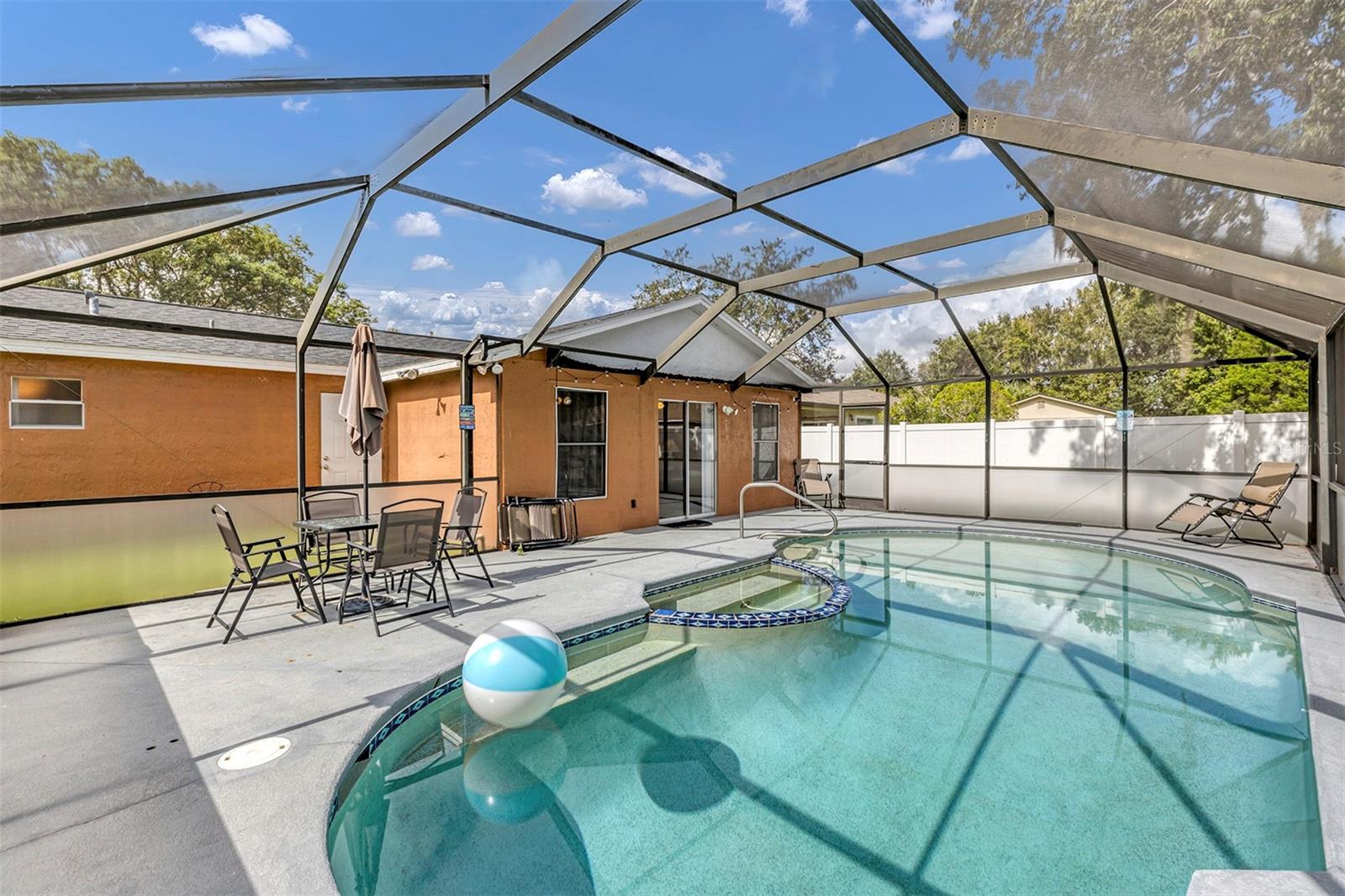 Image 2 of 31 For 819 Nelson Drive