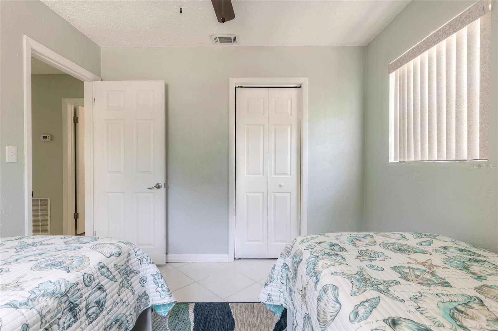 Image 15 of 24 For 822 12th Avenue