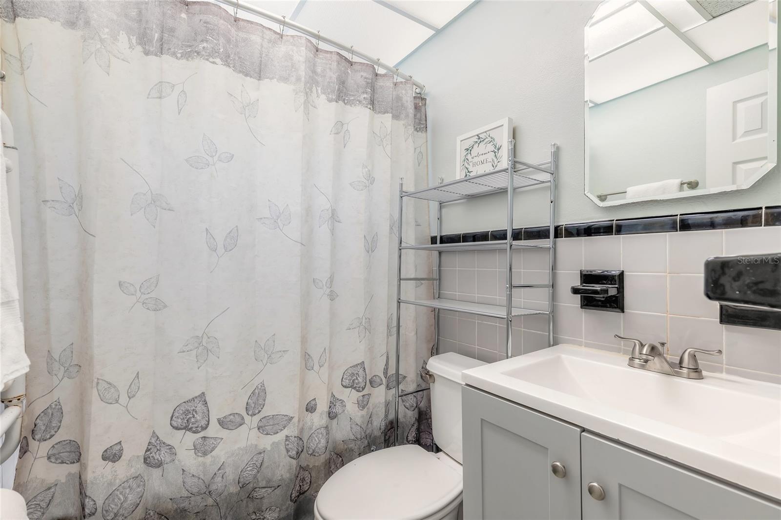 Image 16 of 24 For 822 12th Avenue