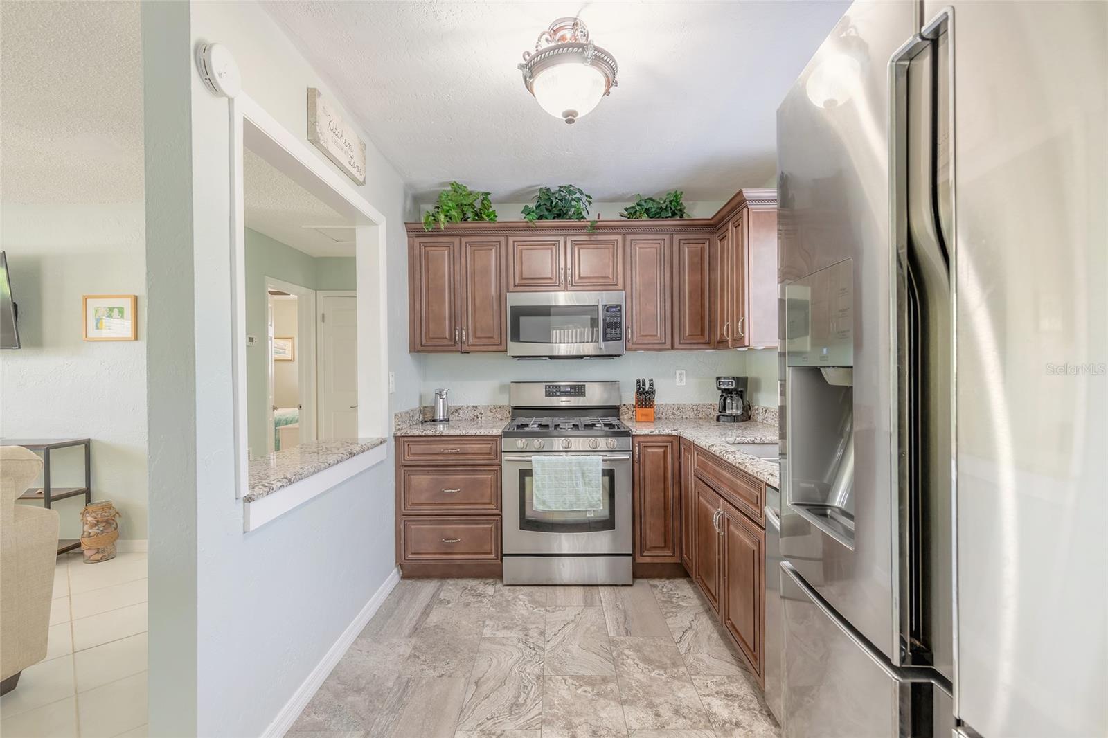 Image 3 of 24 For 822 12th Avenue