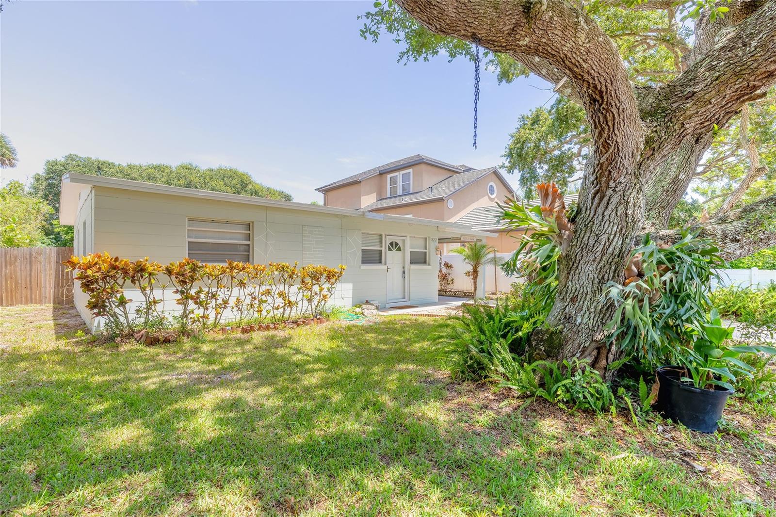 Image 6 of 24 For 822 12th Avenue