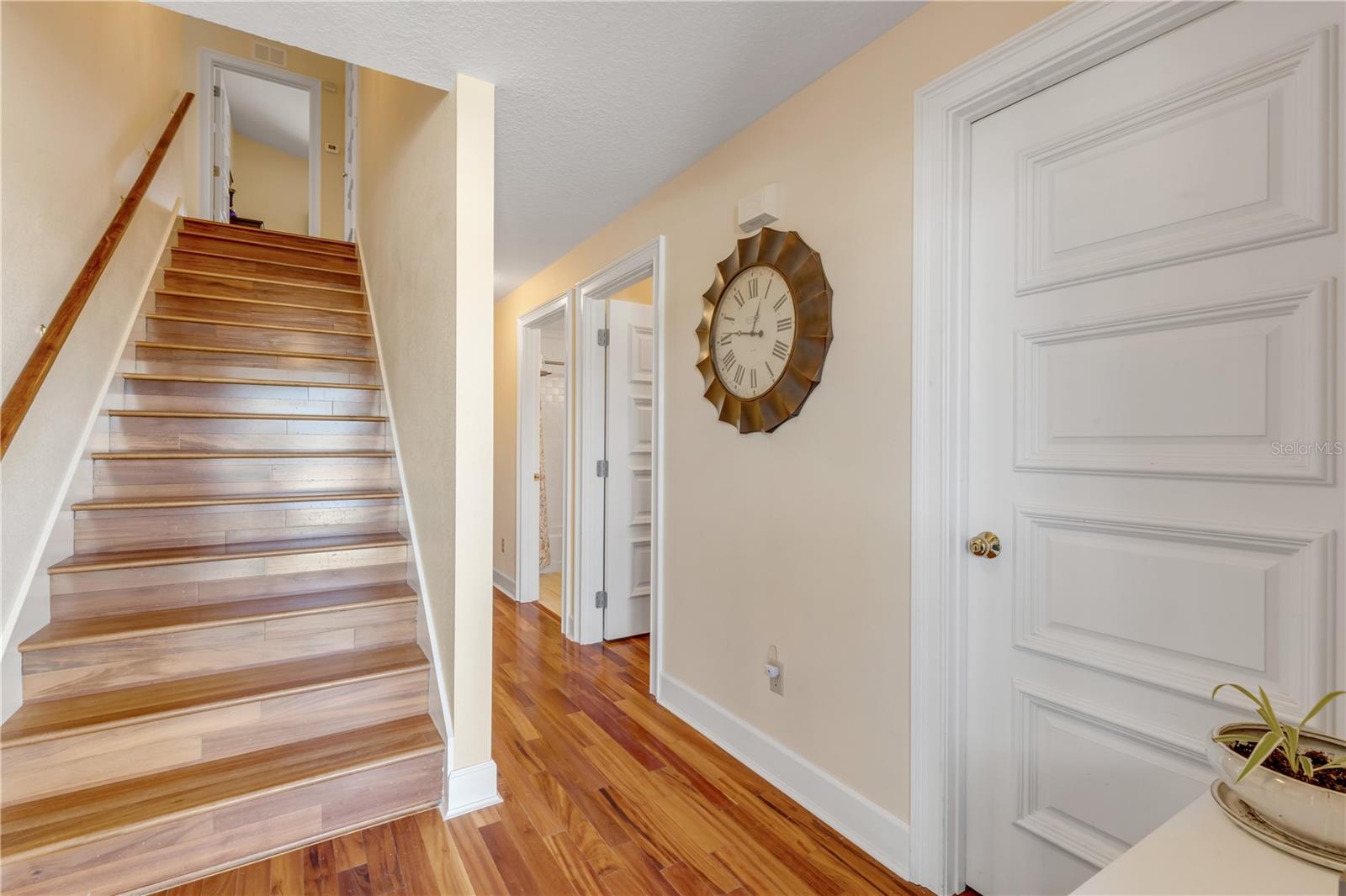 Image 11 of 94 For 215 Randle Avenue