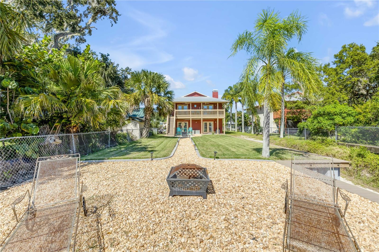 Image 3 of 94 For 215 Randle Avenue