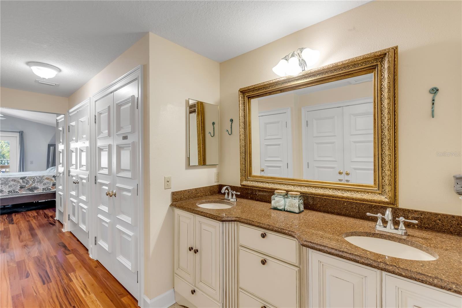 Image 41 of 94 For 215 Randle Avenue