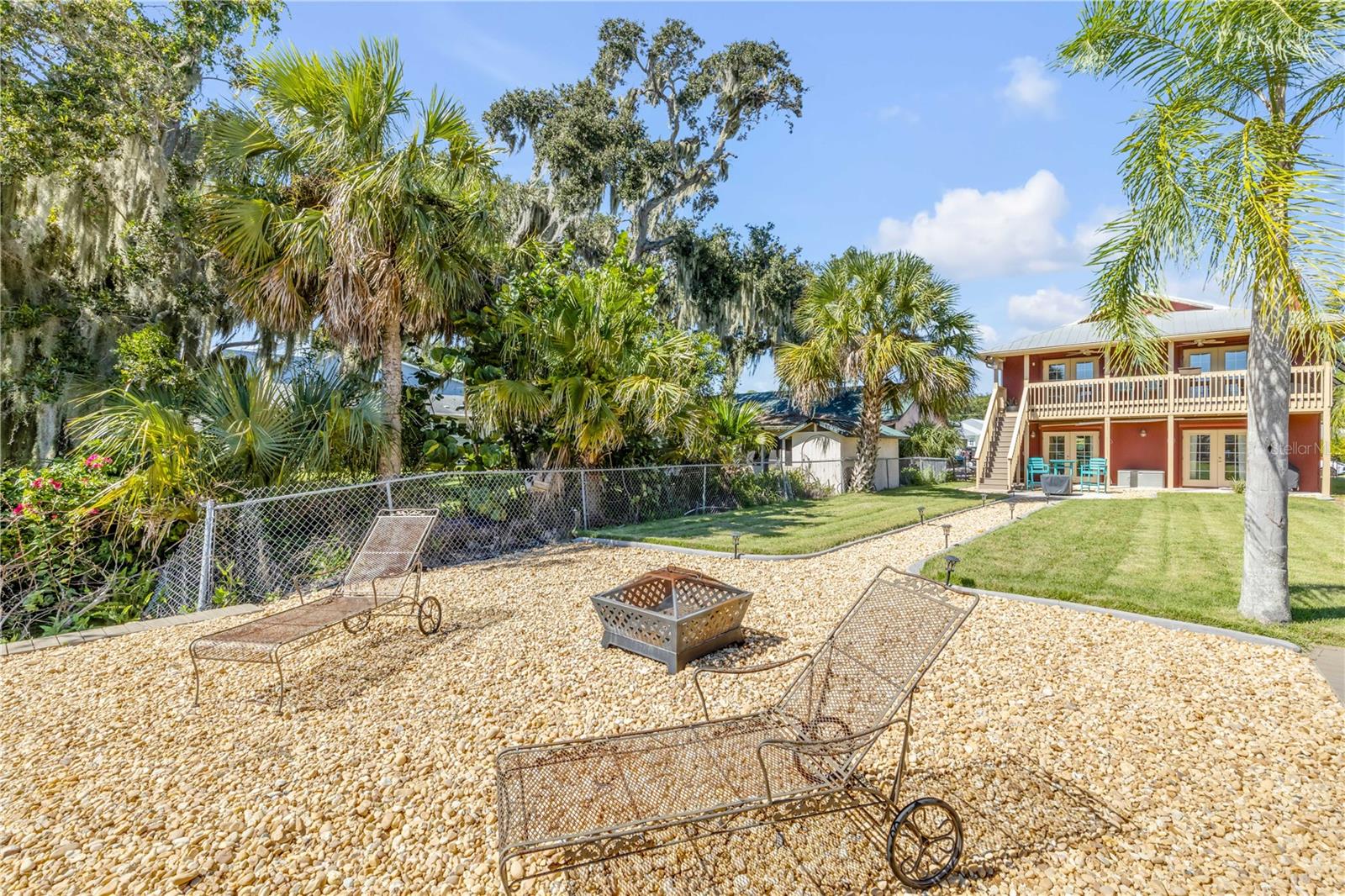 Image 63 of 94 For 215 Randle Avenue