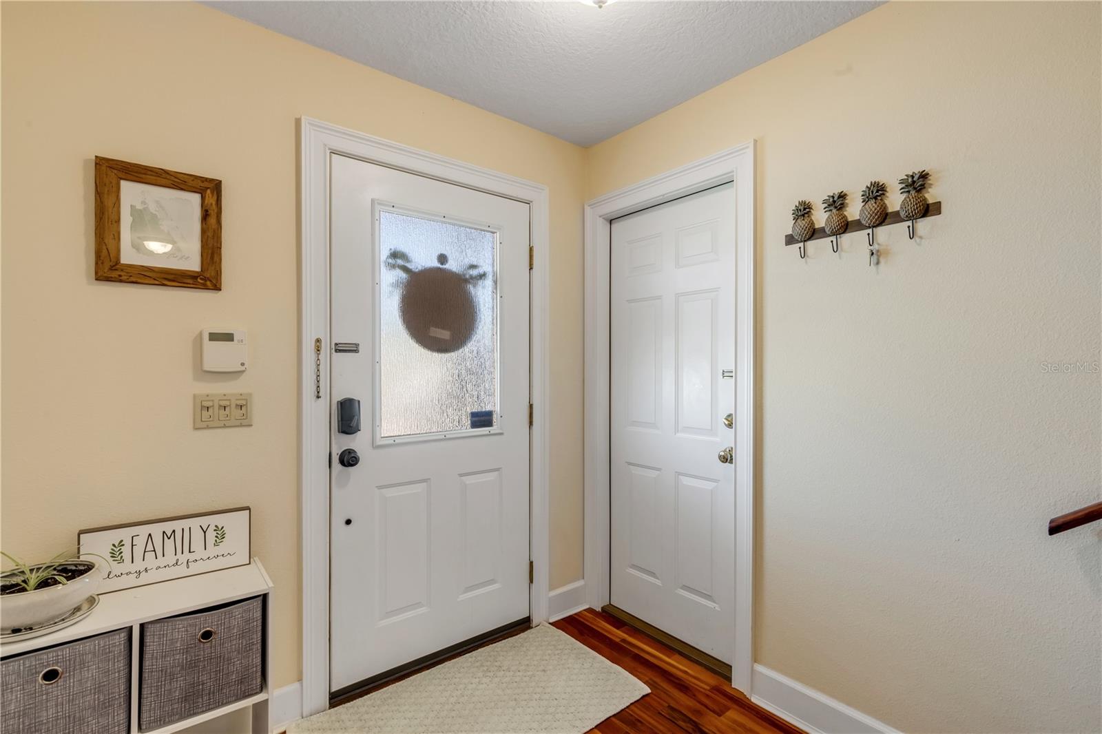 Image 9 of 94 For 215 Randle Avenue