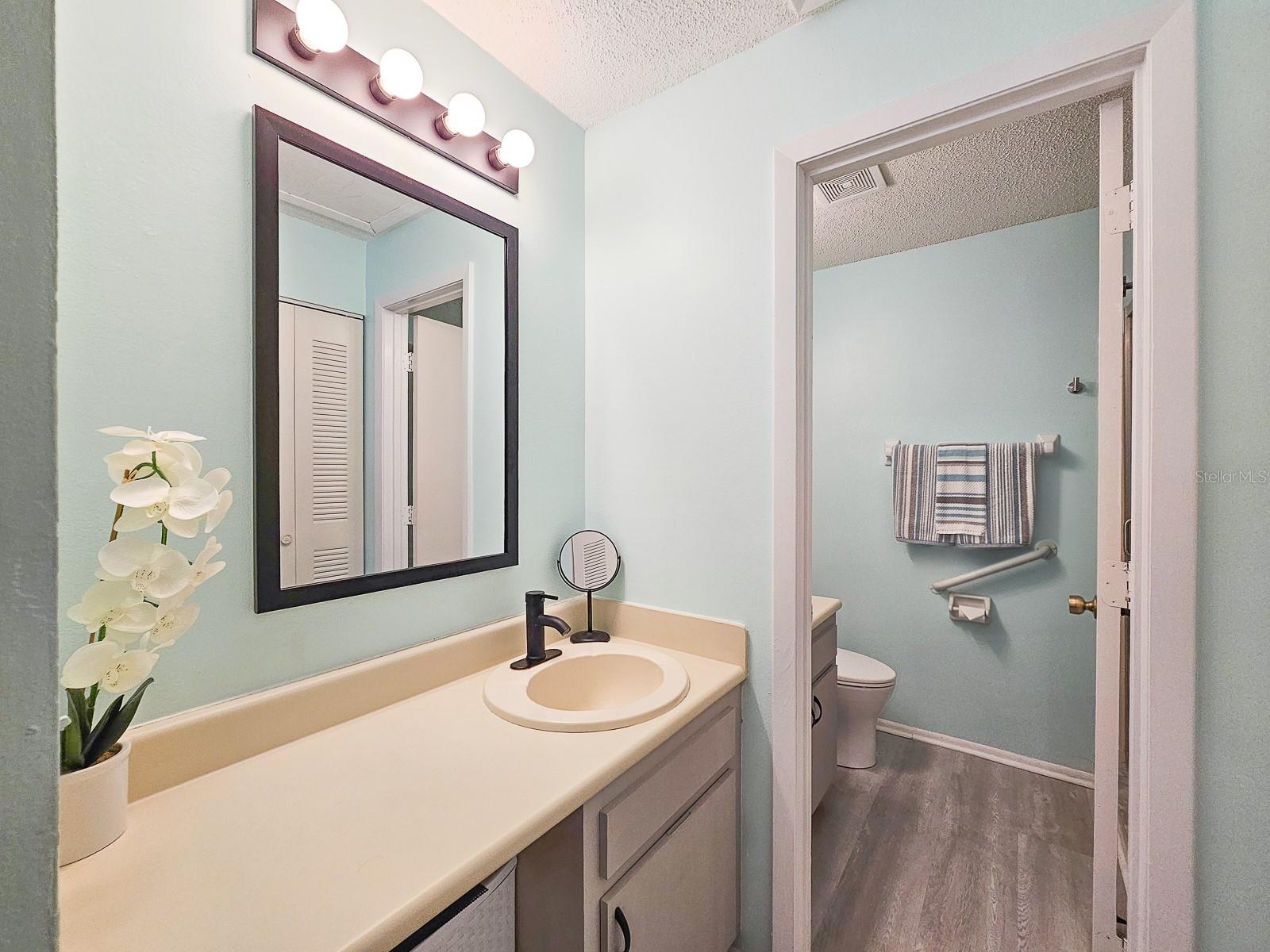 Image 18 of 45 For 118 Lagoon Court