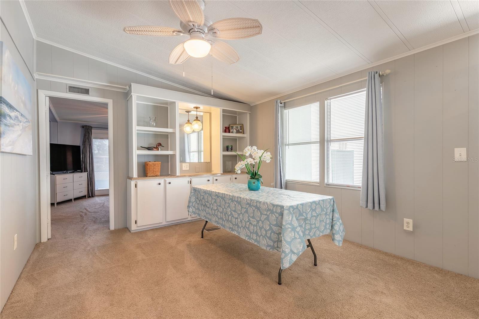 Image 18 of 41 For 760 Rolling Hills Drive