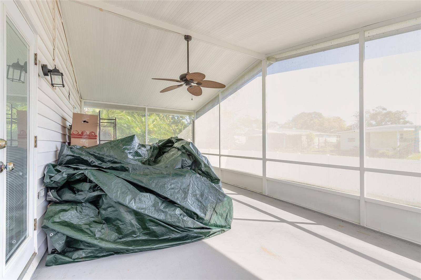 Image 28 of 41 For 760 Rolling Hills Drive