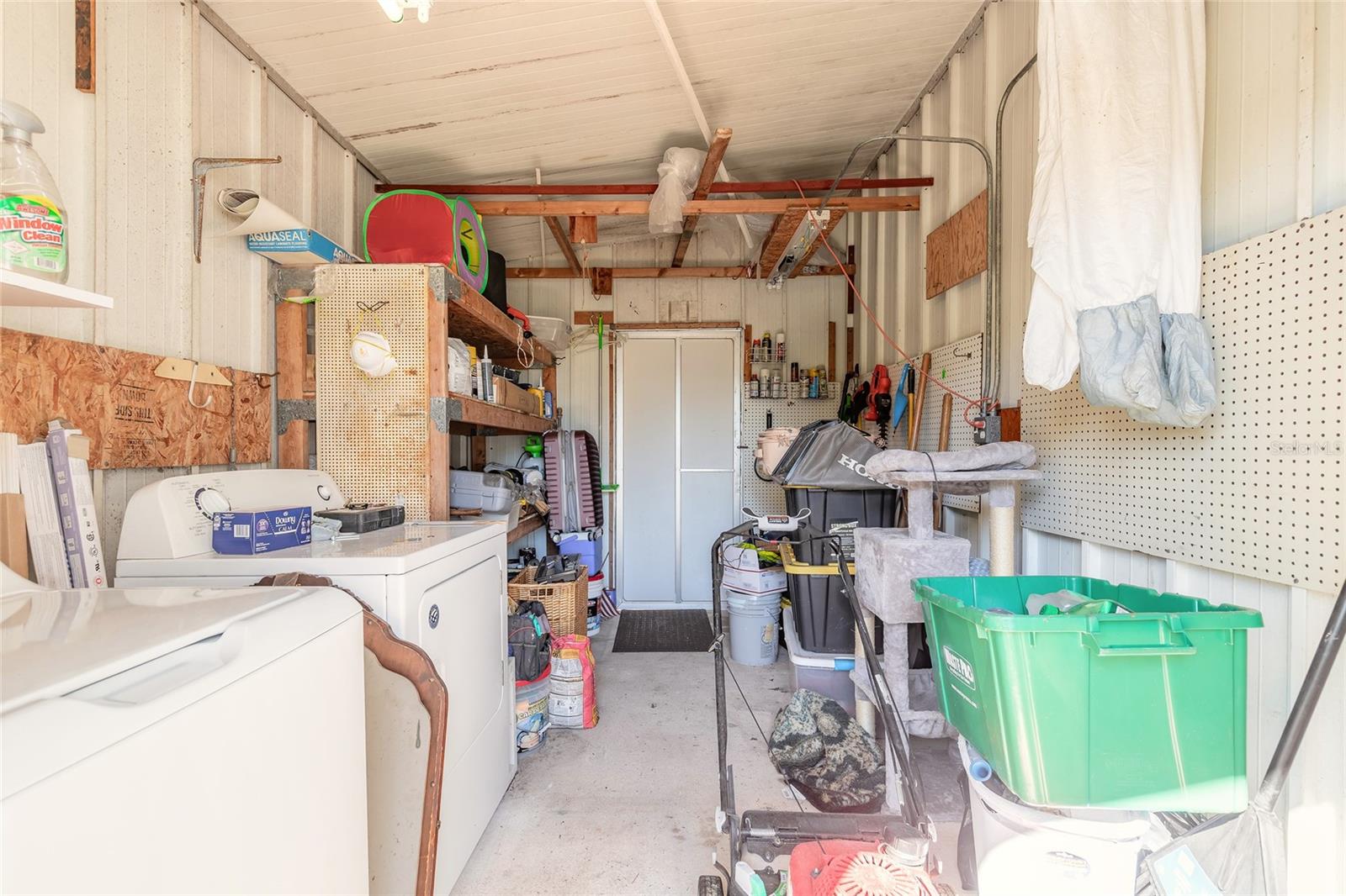 Image 31 of 41 For 760 Rolling Hills Drive