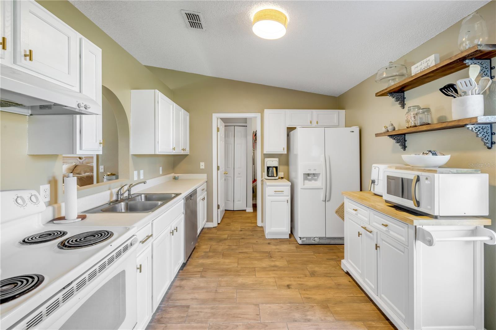 Image 2 of 47 For 3439 Arabesque Drive